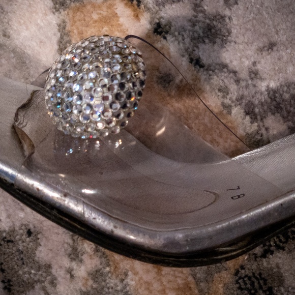 Stuart Weitzman Cinderella's Glass Slippers - Picture 9 of 14